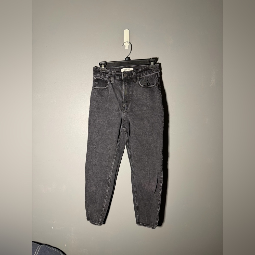 Abercrombie & Fitch The 80s Mom High Rise Jeans Size 25/0S